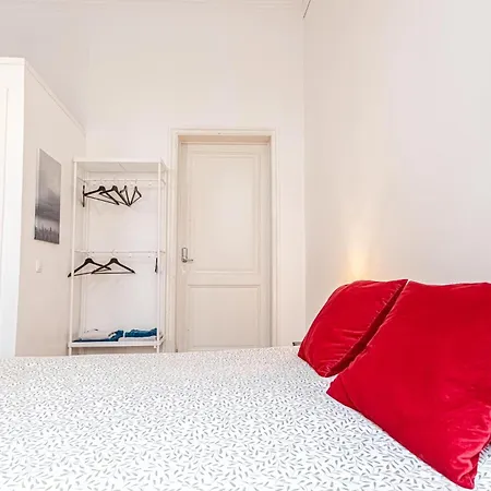 Beautiful Serenity Stylish Shared At Ghent's Lägenhet Gent
